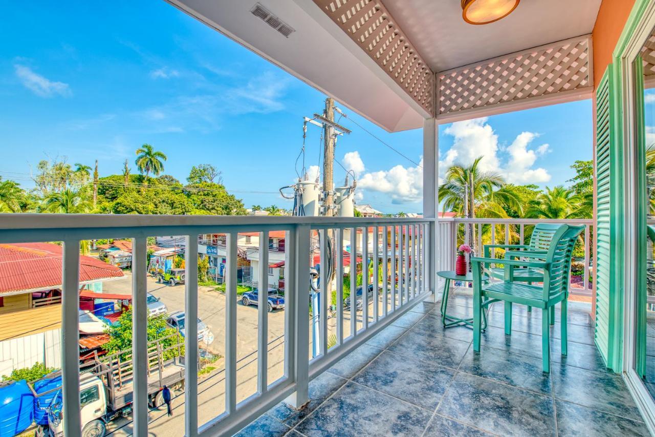 Bocas Paradise Hotel Bocas Town Exterior photo